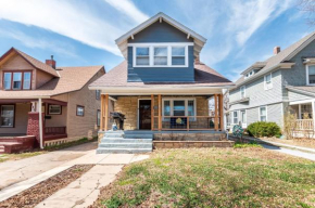 3 Bed 2 Bath by College Hill w Fitness Room